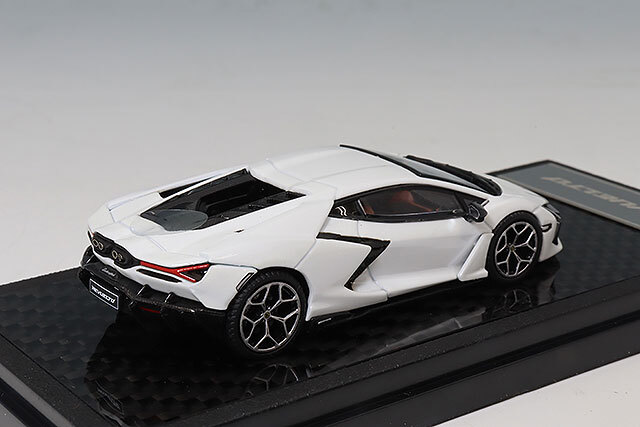 LCDモデル 1/64 ランボルギーニ レヴエルト ホワイト