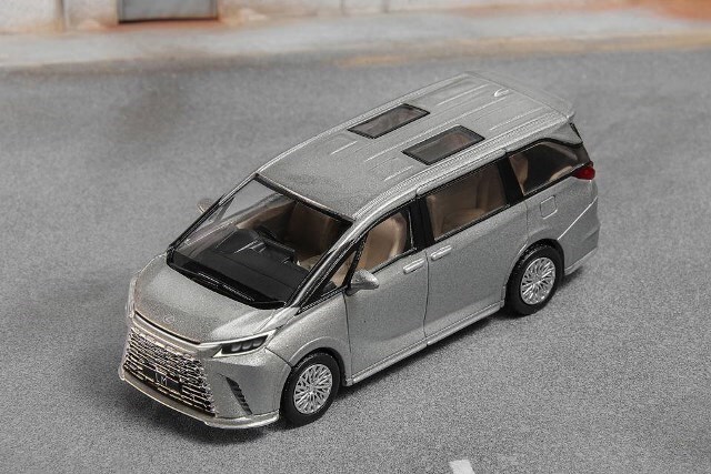 ダイキャストチーム 1/64 レクサス LM (AW10) グレー 右ハンドル