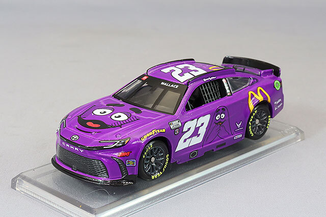 NASCAR 1/24カムリ 初制覇記念限定品　送料込み Amazon | ライオネルレーシング 1/64 マーティン・トゥー