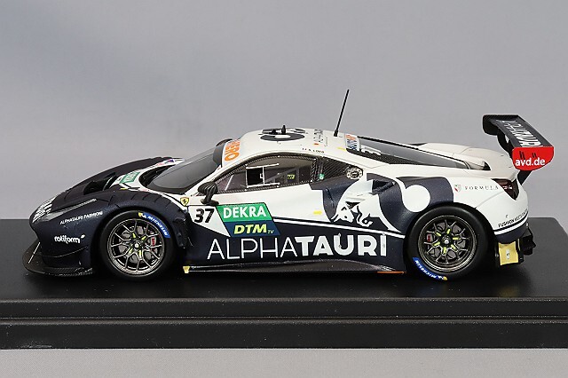 ルックスマート 1/43 フェラーリ 488 GT3 EVO レッドブル