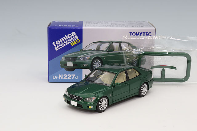 トミカリミテッドヴィンテージ NEO 1/64 トヨタ アルテッツァ