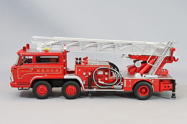 トミカリミテッドヴィンテージ NEO 1/64 日野 TC343 はしご消防