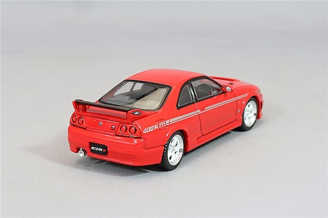 トミカリミテッドヴィンテージ NEO 1/64 ニスモ 400R (赤)