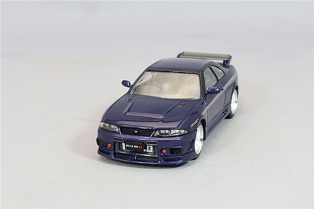 トミカリミテッドヴィンテージ NEO 1/64 ニスモ 400R (紺)