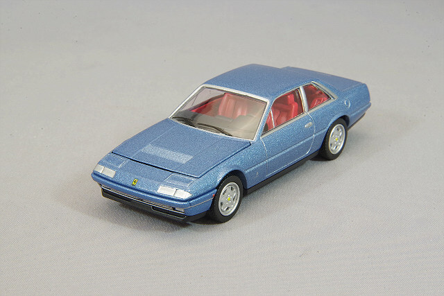 トミカリミテッドヴィンテージ NEO 1/64 フェラーリ 412 青