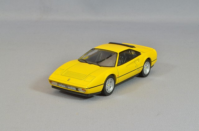 トミカリミテッドヴィンテージ NEO 1/64 フェラーリ 328 GTB 黄