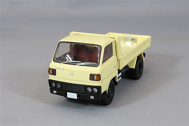 トミカリミテッドヴィンテージ NEO 1/64 日本車の時代19 三菱 FUSO