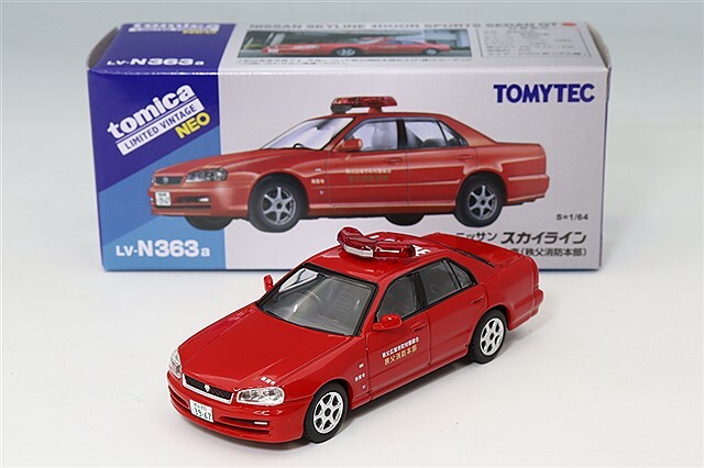 トミカリミテッドヴィンテージ NEO 1/64 日産 スカイライン 4ドア