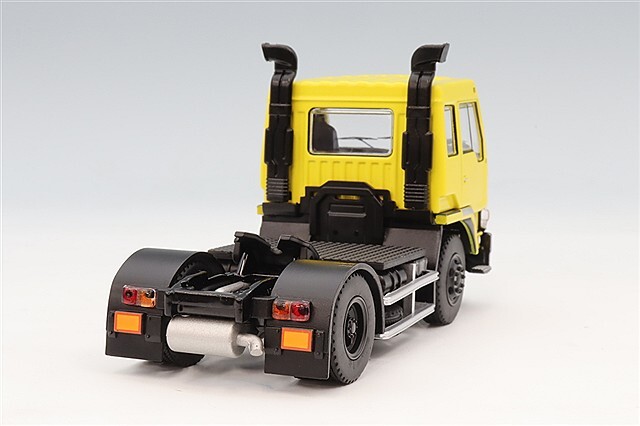 MODEL1 (モデルワン) 1/64 三菱 FUSO ザグレート 1986 イエロー