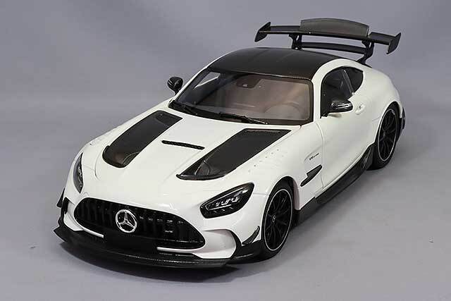 ミニチャンプス製 1/18 Mercedes-Benz AMG 35 ミニチャンプス 1/18 メルセデス AMG GT ブラックシリーズ 2020