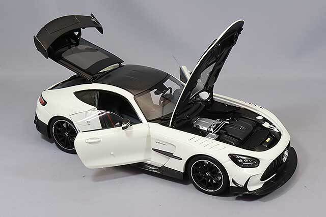 ミニチャンプス 1/18 メルセデス-AMG GT ブラックシリーズ 2021