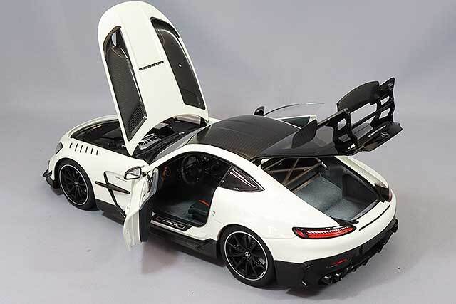 ミニチャンプス 1/18 メルセデス-AMG GT ブラックシリーズ 2021