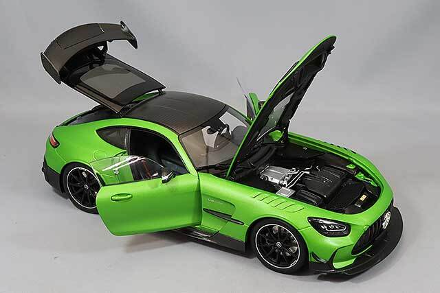 ミニチャンプス 1/18 メルセデス-AMG GT ブラックシリーズ 2021 マット
