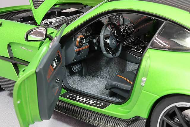 ミニチャンプス 1/18 メルセデス-AMG GT ブラックシリーズ 2021 マット
