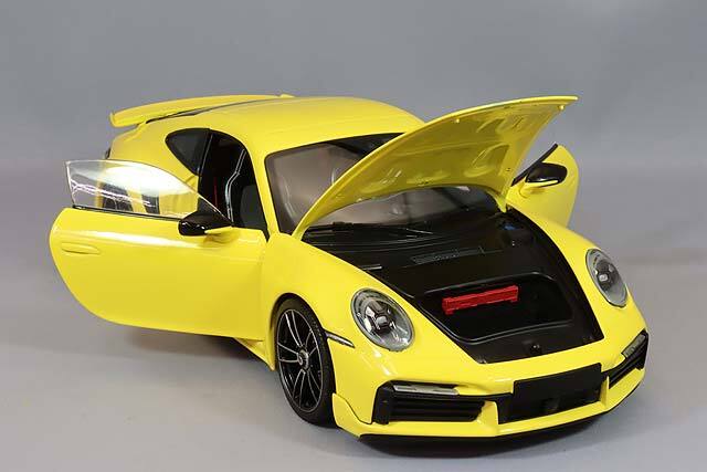 ミニチャンプス 1/18 ポルシェ 911 (992) ターボS クーペ