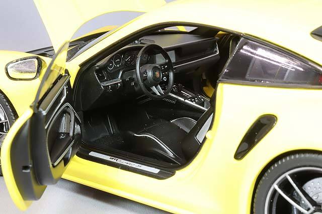 ミニチャンプス 1/18 ポルシェ 911 (992) ターボS クーペ スポーツ