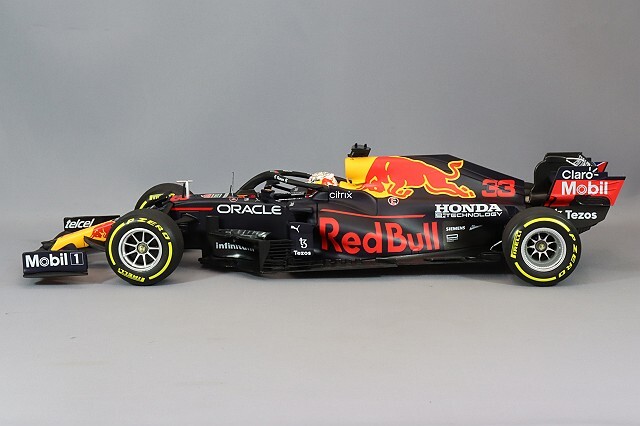 ミニチャンプス 1/18 レッドブル レーシング ホンダ RB16B 2021