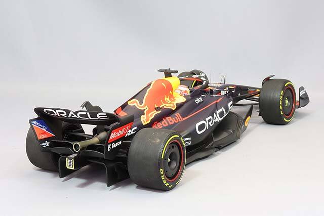 ミニチャンプス 1/18 オラクル レッドブル レーシング RB18 2022