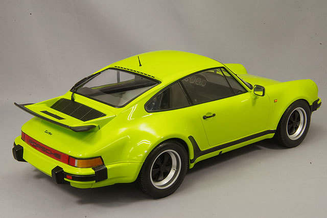 ミニチャンプス 1/12 ポルシェ 911 ターボ 1977 ライトグリーン