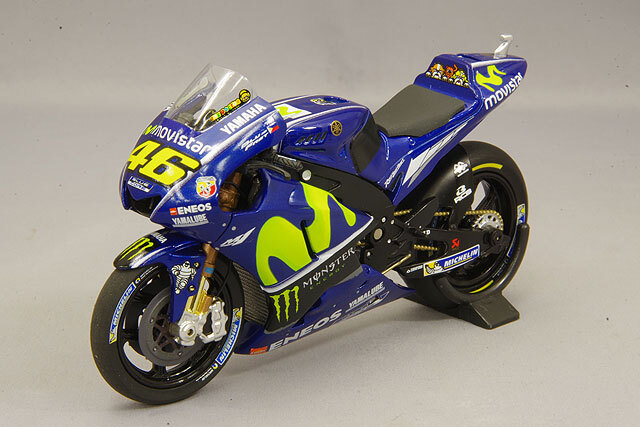 ミニチャンプス 1/18 ヤマハ YZR-M1 