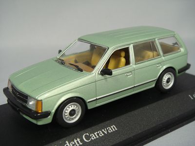 ミニチャンプス 1/43 オペル カデット D キャラバン グリーン