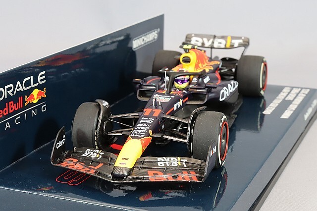 ミニチャンプス 1/43 オラクル レッドブル レーシング RB19 2023