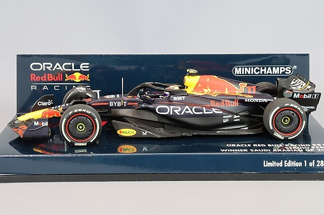 ミニチャンプス製 レッドブルレーシング ミニカー レア Amazon | ミニチャンプス 1/18 オラクル レッドブル レーシング