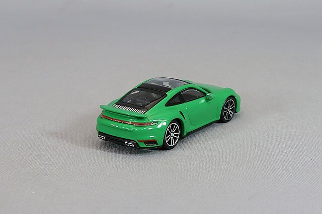 ミニチャンプス 1/87 ポルシェ 911 (992) ターボ S 2020 グリーン ABS製