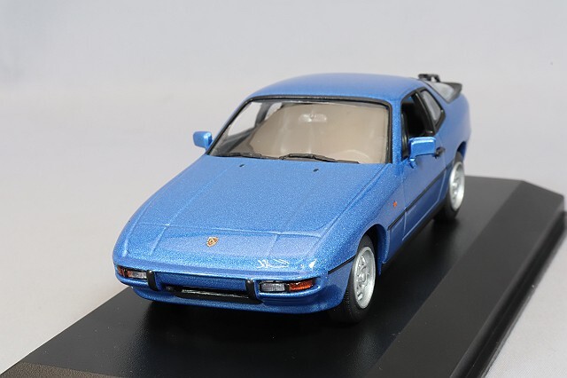 マキシチャンプス 1/43 ポルシェ 924 1984 ブルーメタリック