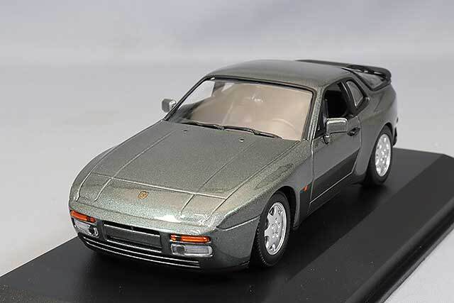 ポルシェ 1/43 マキシチャンプス 1/43 ポルシェ 944 S 1989 グレーメタリック