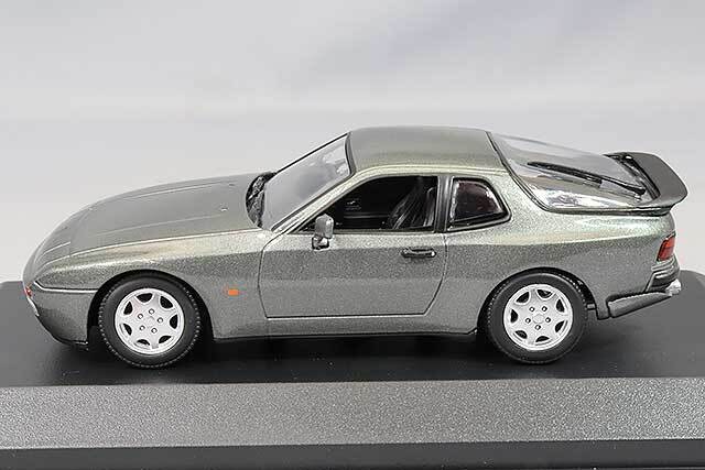 マキシチャンプス 1/43 ポルシェ 944 S 1989 グレーメタリック