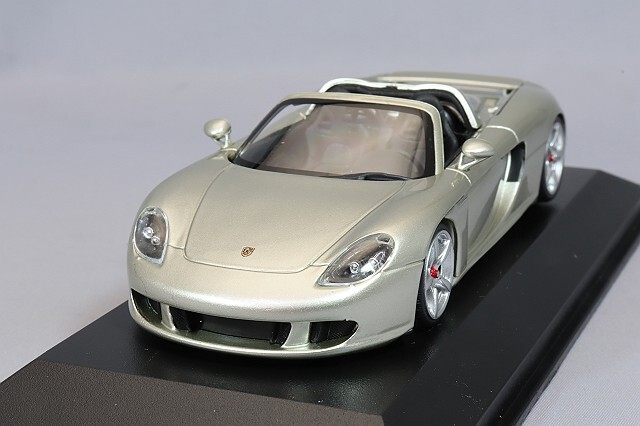 【新品】ポルシェ・カレラGT(シルバー)「DUB CITY」シリーズ 新品】ポルシェ・カレラGT(シルバー)「DUB CITY」シリーズ 新品