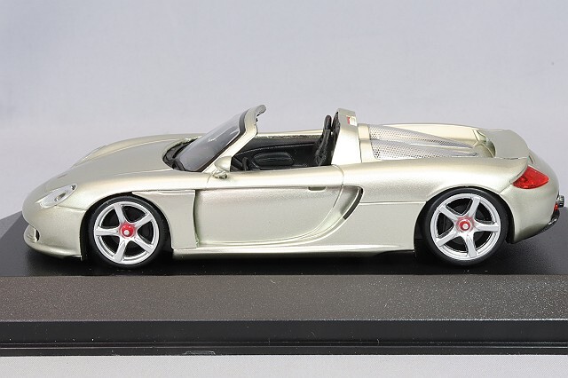 マキシチャンプス 1/43 ポルシェ カレラ GT 2003 シルバー