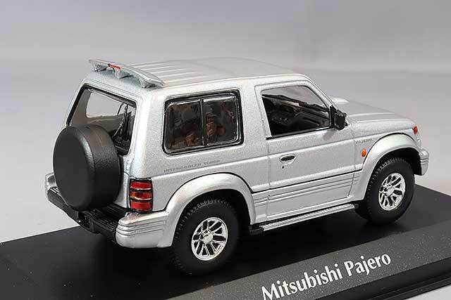 マキシチャンプス 1/43 三菱 パジェロ SWB 1991 シルバー