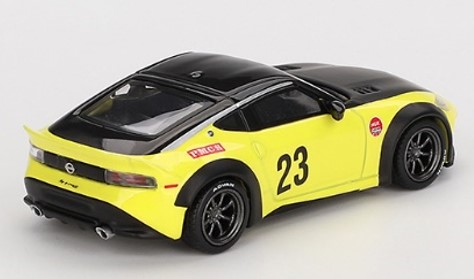 TSM ミニGT 1/64 日産 Z LB-NATION WORKS イカズチイエロー (左