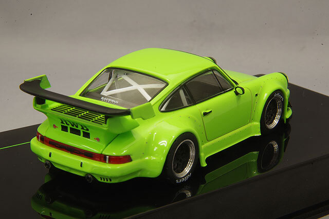 イクソ 1/43 RWB 930 ライムグリーン ブラックホイール
