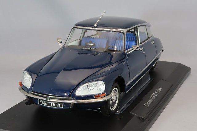 シトロエン　DS 23 Pallas 2005年フレンチブルー限定 m27030354060_1.jpg?1576119538