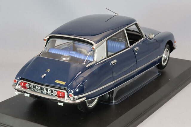ノレブ 1/18 シトロエン DS 23 パラス 1974 オリエントブルー