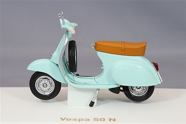 ノレブ 1/18 ベスパ 50N 1969 アクアマリーナブルー