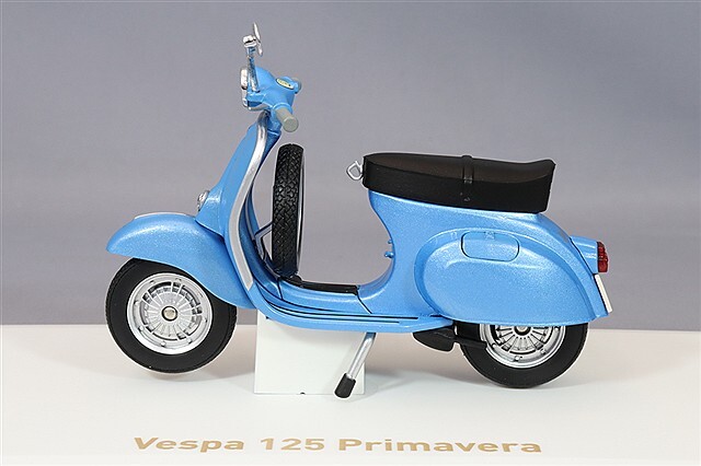 ノレブ 1/18 ベスパ 125 プリマヴェーラ 1968 メタリックブルー
