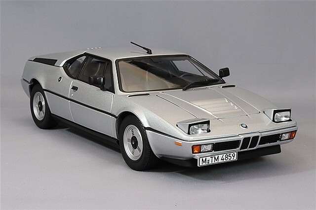 ノレブ 1/18 BMW M1 1980 メタリックシルバー