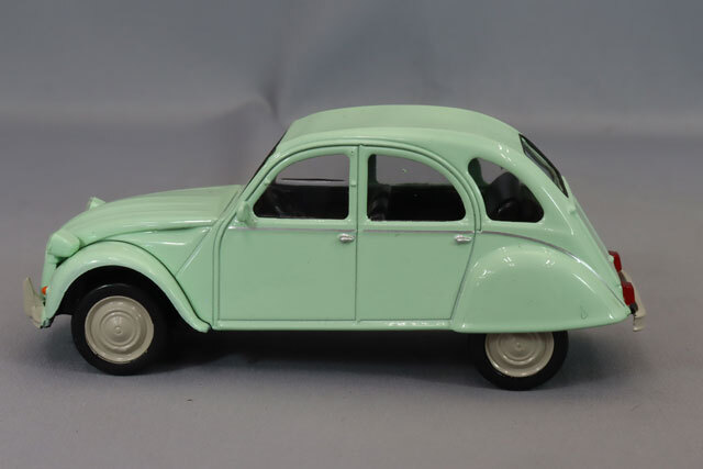 ノレブ 1/43 シトロエン 2CV ライトグリーン