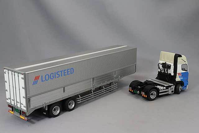 プラッツ 1/50 日野プロフィアSH 4×2 トラクタ & 日本トレクス