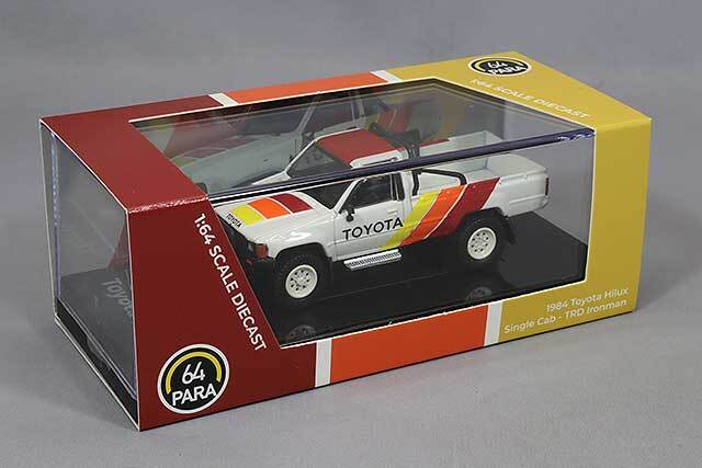 PARA64 1/64 トヨタ ハイラックス シングルキャブ 1984 TRD Ironman 左