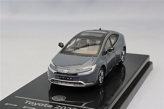 PARA64 1/64 トヨタ プリウス 2023 ガーディアングレー 右ハンドル
