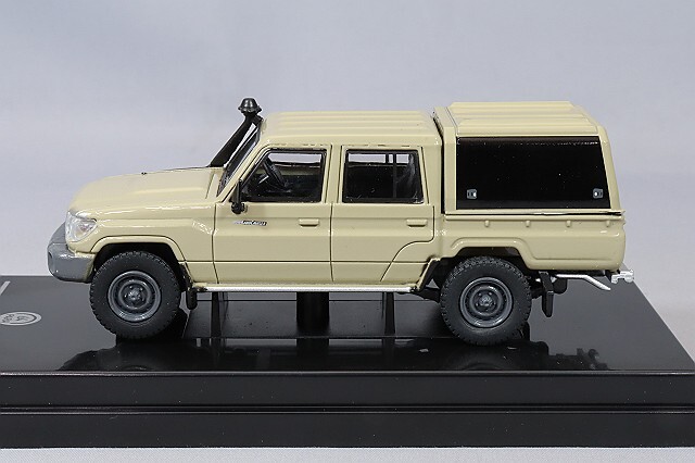 PARA64 1/64 トヨタ ランドクルーザー ダブルキャブ LC79 2014
