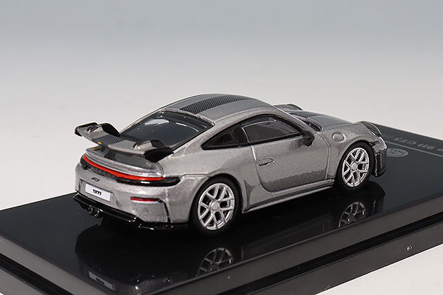 PARA64 1/64 ポルシェ 911 GT3 (992.2) GT 2025 シルバーメタリック 右