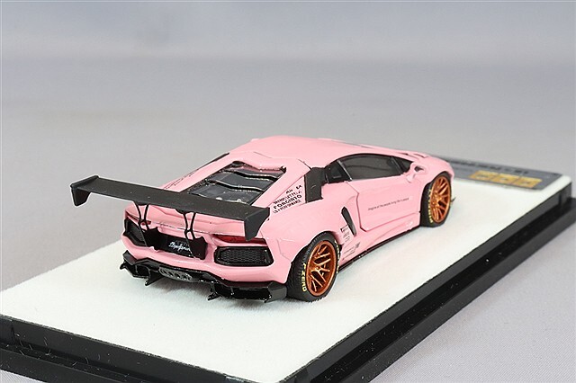 PGM (Private goods model) 1/64 LB-WORKS LP700-4 ピンク