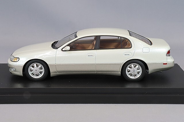 MARK43 1/43 トヨタ アリスト 3.0V (JZS147) ウォームグレー