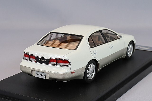 中古品3台セット トヨタアリスト セルシオ　シーマ 1/43 セルシオ(10系)」に「シーマ(Y31)」、さらには「アリスト(14系)」まで